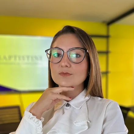 Dra. Marjorie, Legal Ops